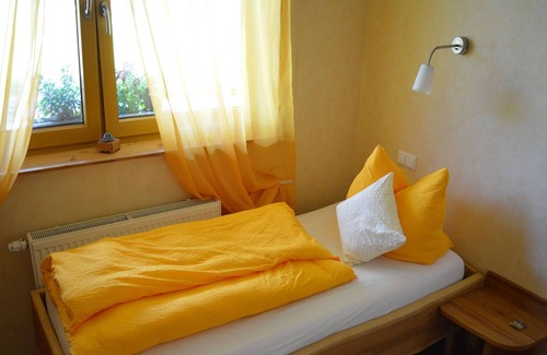Waldbeuren Apartment | Ferienwohnung Zur Igelwiese, 75qm, 2 Schlafzimmer, max. 4 Personen (barrierefrei)