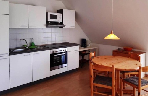 Lonvitz Apartment | Ferienwohnungen Blaues Haus, Putbus