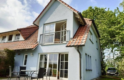 Lonvitz Apartment | Ferienwohnungen Blaues Haus, Putbus
