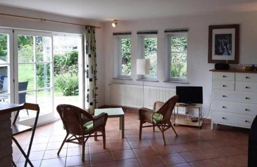 Lonvitz Apartment | Ferienwohnungen Blaues Haus, Putbus