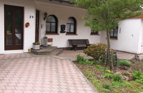 Grossheubach Apartment | Ferienwohnungen Haus Albert