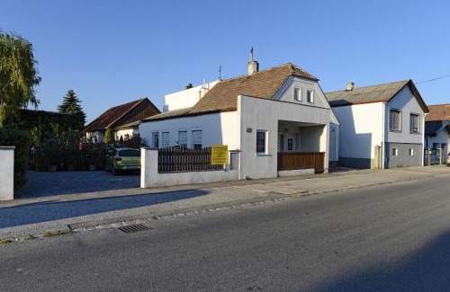 Morbisch am See Apartment | Ferienwohnungen Karoly