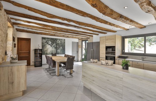 Montignac House | Ferme des Petites Oreilles: 4* gîte, 100 animals and 24 ha. Ideal for families