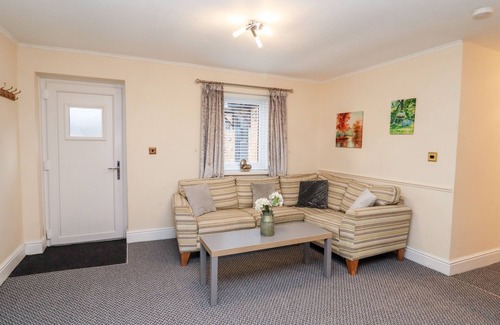 Nantgarw Cottage | Fern Cottage