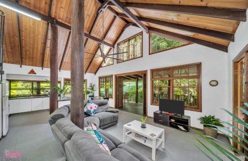 Midgeree Bar House | Fern House