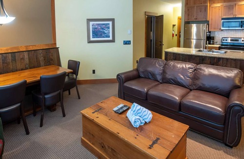 East Kootenay Condo | Fernie - Timberline Lodges Juniper #631
