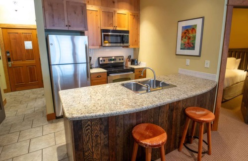 East Kootenay Condo | Fernie - Timberline Lodges Juniper #631