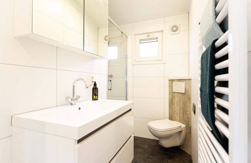 Beekbergen-West Ski Chalet | ✓ Ferox at Recreatiepark Beekbergen ✓ Holiday home for 6 persons ✓ Located in Beekbergen (Gelderland) ✓ Holiday park on the Veluwe ✓ Book directly through the park