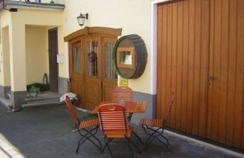 Minheim Apartment | Fewo Kuckucksnest enjoy the morning sun on the balcony.