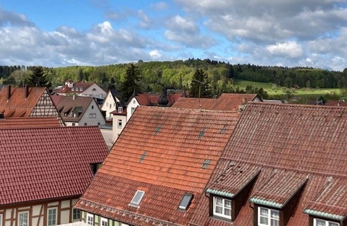 Muensingen Apartment | Fewo Rahel 100qm, 2 Schlafräume, 1 Bad + 1 WC, Dachterrasse, Max. 4 Personen