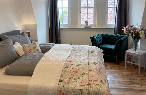 Muensingen Apartment | Fewo Rahel 100qm, 2 Schlafräume, 1 Bad + 1 WC, Dachterrasse, Max. 4 Personen