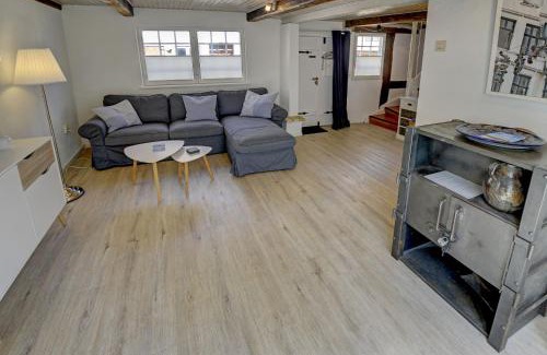 Flensburg House | fewo1846 - Villa Windschief - uriges Fachwerkhaus auf 3 Ebenen mit Garten im Stadtzentrum