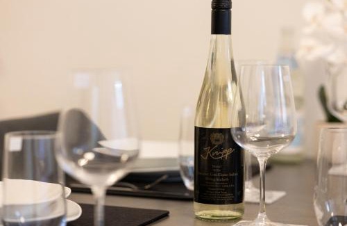 Lieser Apartment | Fewomo, Moselzeit Apartment, Stilvolle Fewo für Genießer nähe Schloss