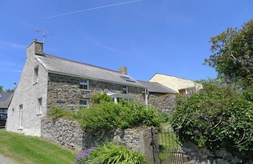 Trefasser House | Fferm Ty Uchaf, Holiday Home Pwll Deri, Strumble Head, Sleeps 6, 4 bedrooms, bathrooms