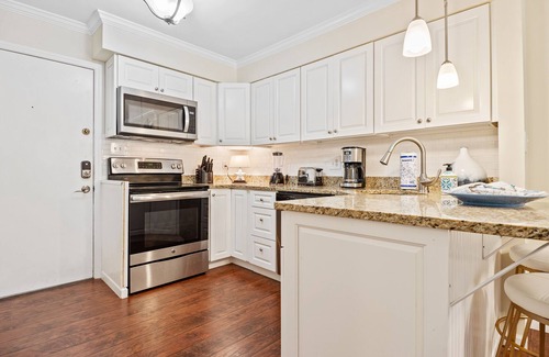 Folly Field Condo | Fiddler's Cove 9E, 2BR, Tennis, Pool, Racquetball, Beach Access, Sleeps 6