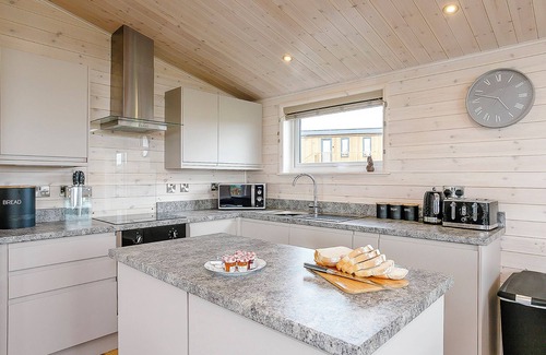 Hundall Ski Chalet | Field View Lodge (Pet)