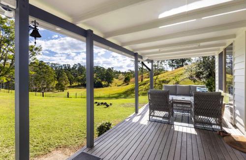 Bellthorpe House | Fiery, cozy starry nights - Farm stay!