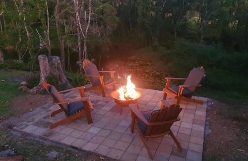 Bellthorpe House | Fiery, cozy starry nights - Farm stay!