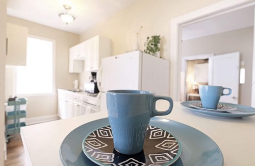 Lower Greenville Apartment | FIFA Ready Arboretum Tickets Available, The Artist's Corner
