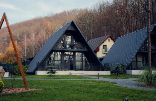 Auseu Ski Chalet | Filframes