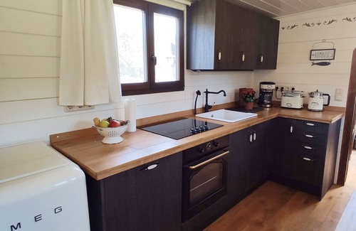 Wiesentheid House | Film ship ERBSE - "The extraordinary houseboat on the meadow"