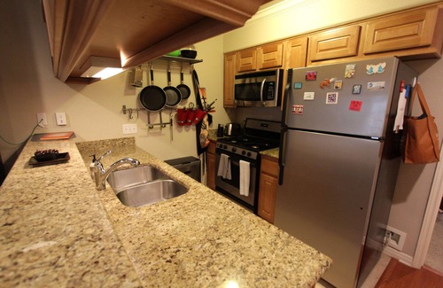 Travis Heights Condo | Filmmaker High-end Luxury/Corporate 1/1 Condo is back, better and available