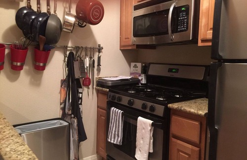 Travis Heights Condo | Filmmaker High-end Luxury/Corporate 1/1 Condo is back, better and available