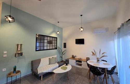 Petaloudes Apartment | Filoxenia house