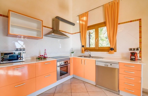 Buger House | Finca in Buger with Pool & Mountain Views