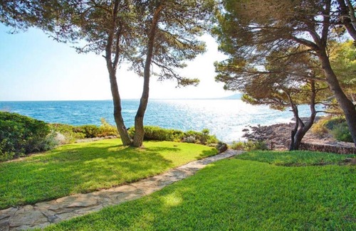 Costa de los Pinos Villa | FINCA L'EMBAT