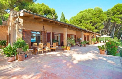 Costa de los Pinos Villa | FINCA L'EMBAT