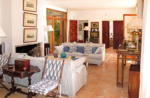 Costa de los Pinos Villa | FINCA L'EMBAT