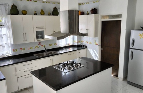 Pueblo Tapao Ski Chalet | Finca Turística Quindío Cerca al Parque del Café, Ideal Para Familias