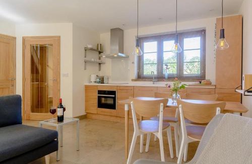 Banbury House | Finch Cottage