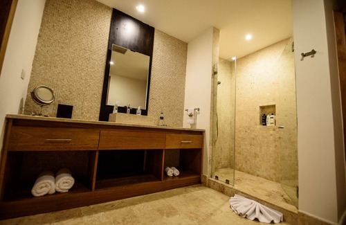 Las Terrenas Apartment | Find Bliss in a Luxury Beach Apartment with Hotel Services