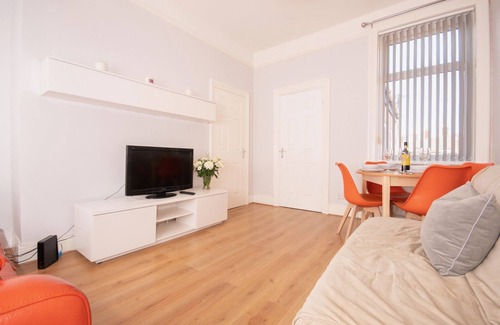 South Shields Apartment | ✪ Find DWELLCOME HOME Ltd ✪ 2 Bedroom Apartment