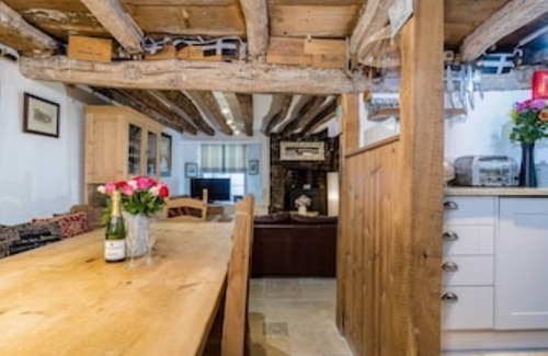 West Looe House | Fine Elizabethan house in Looe's old town very close to the beach and harbour