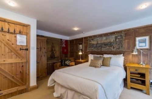 West Looe House | Fine Elizabethan house in Looe's old town very close to the beach and harbour