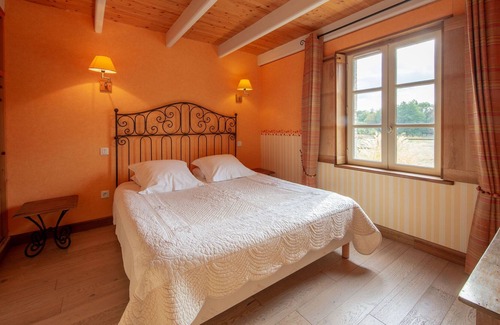 Vitry-aux-Loges House | Fine holiday home in the surroundings of Vitry-aux-Loges near large swimming lake