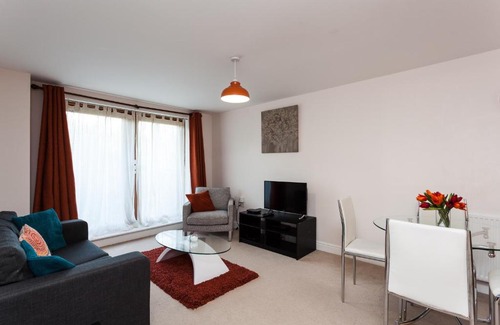 Crawley Apartment | Finlay Apartment Crawley/Gatwick Airport