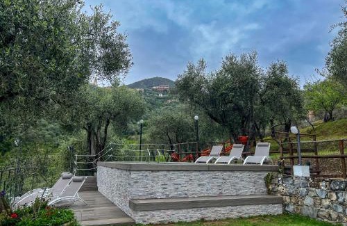 Sestri Levante Apartment | Fior d'olivo - Villa con piscina privata a pochi minuti dal centro di Sestri Levante, mare e spiaggie