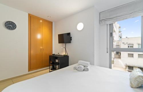 El Port Other | FIRA Gran Vía 2 - Private Rooms in a Shared Apartment - Habitaciones Privadas en Apartamento Compartido