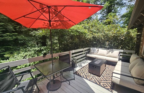 Hendersonville Cabin | Firefly Cabin-1930's Retreat: Bikes, BBQ, walk dtn