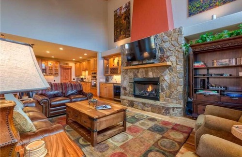 Woodmoor House | Firelight Luxury