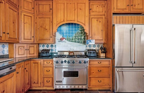 Windham House | Fireplaces, Home Theater, Ski-In/Out Windham Lodge