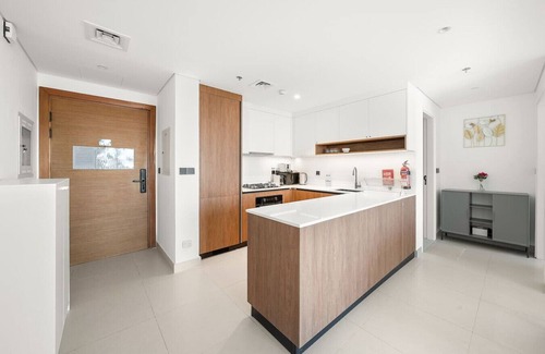 Dubai Apartment | FIRST CLASS | 1BR | Stylish Urban Retreat