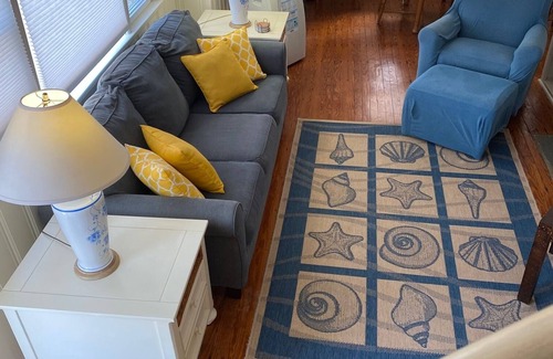 North Beach Haven House | First Fl Apt Lovely, Immaculate home. Ocean Block! Owned by Original Owner