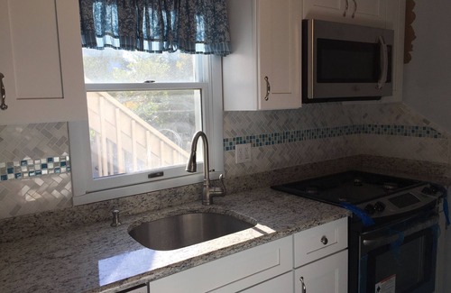 North Beach Haven House | First Fl Apt Lovely, Immaculate home. Ocean Block! Owned by Original Owner