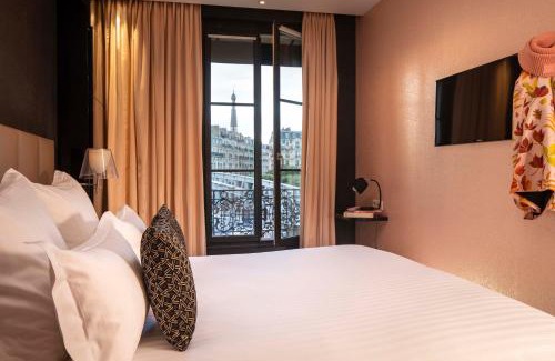 Necker Hotel | First Hotel Paris Tour Eiffel