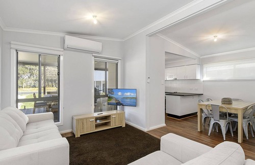 North Haven House | Fisherman's Delight - 45 The Parade North Haven